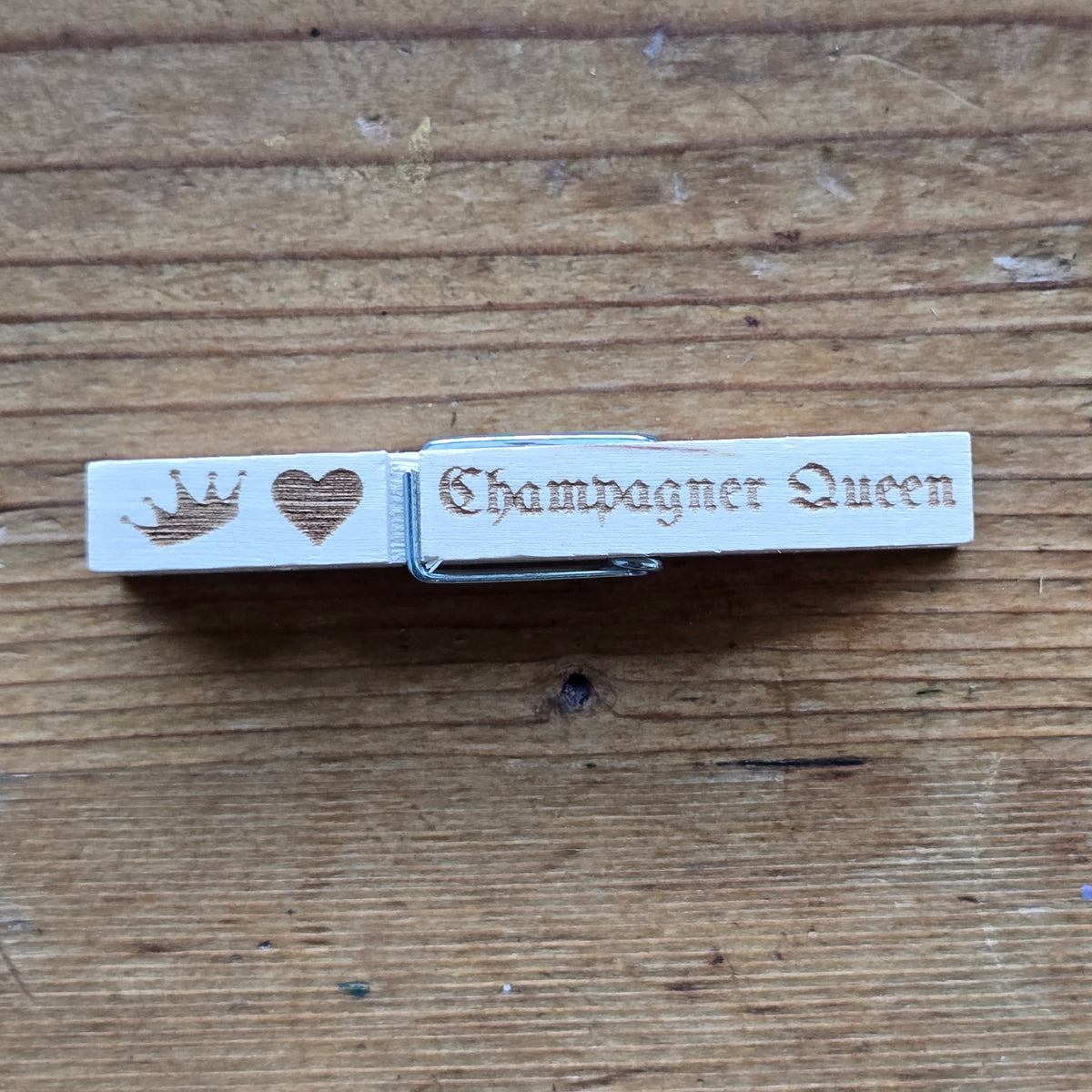 Glupperl "Champagner Queen" – bayrisch graviert, handgemacht- Wäscheklammer (Kopie)